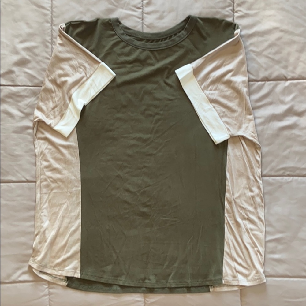NWOT Women’s Large Colorblock Tunic